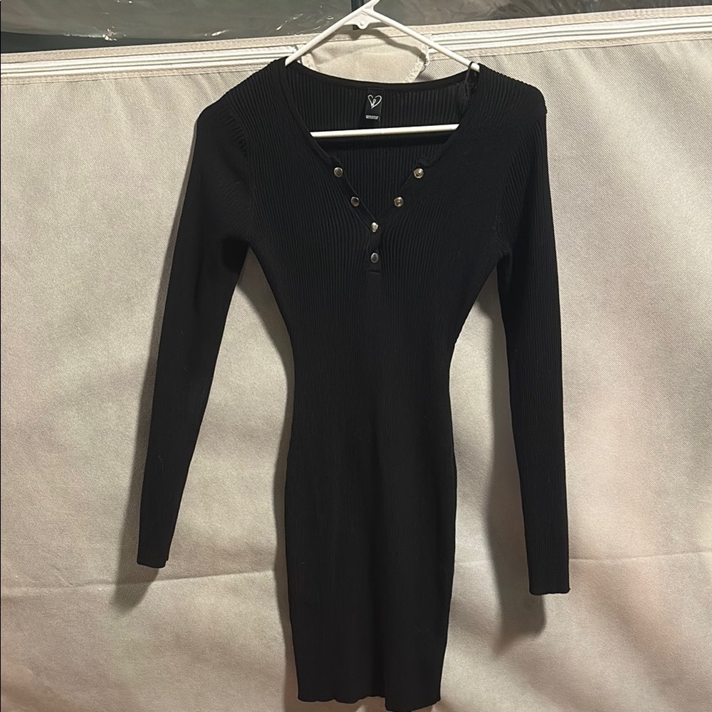 Windsor Black Long Sleeve V-Neck Bodycon Dress